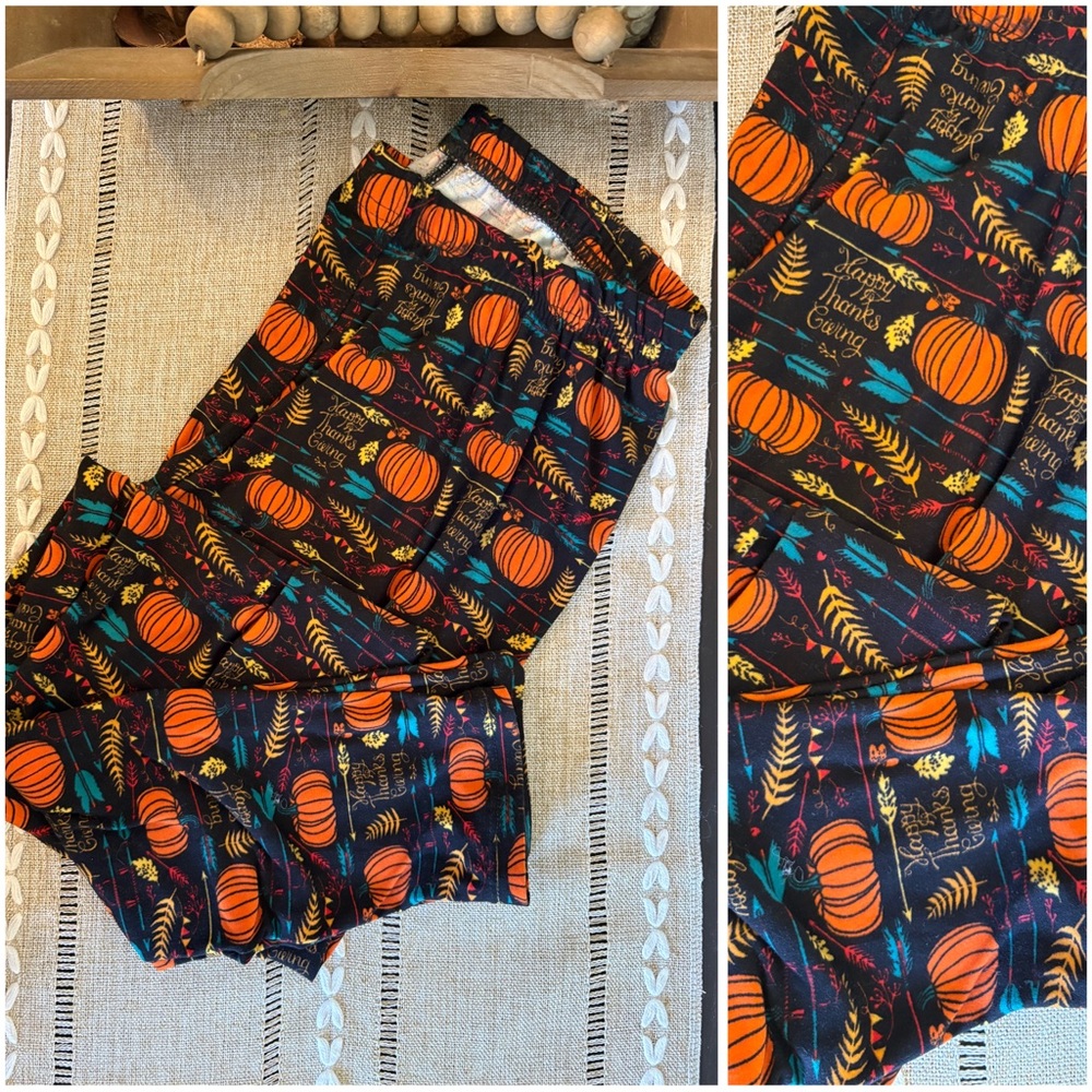 Womens Buttery soft Fall/ Thanksgiving leggings one size nwot